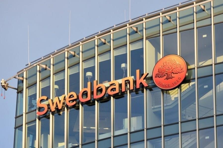 Zviedrijas "Swedbank" peļņa pērn sarukusi par 7%