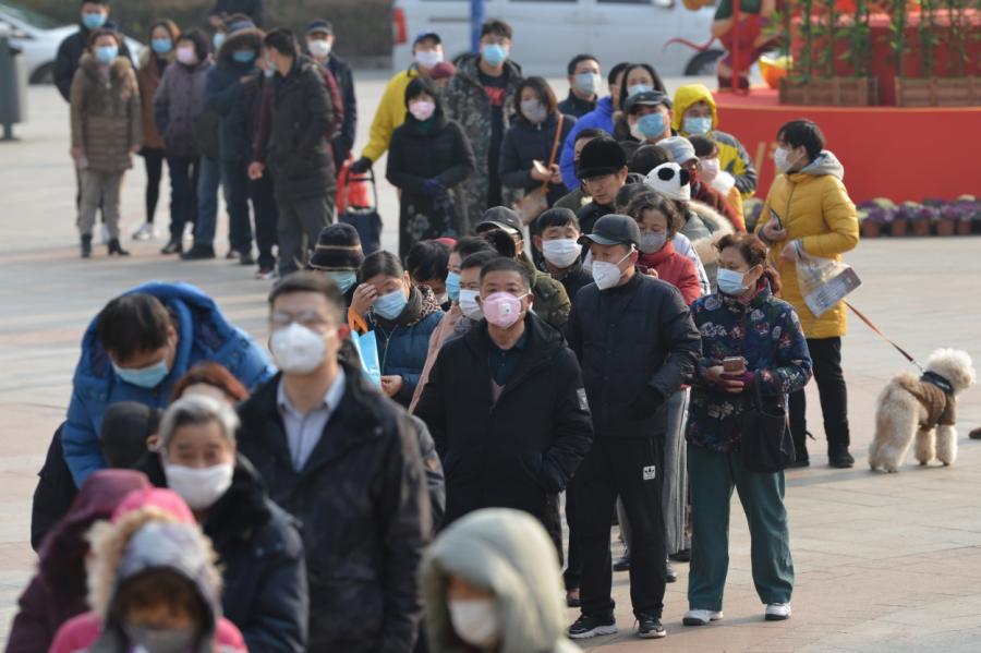 Ķīnā ar koronavīrusu mirušo skaits sasniedz 132