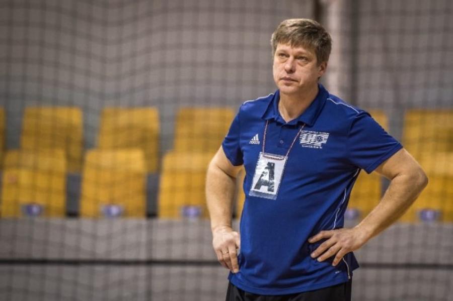 Handbola izlase neturpinās sadarbību ar galveno treneri Uščinu