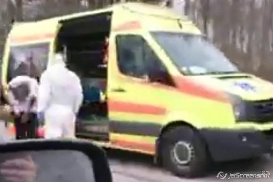 No slimnīcas izbēdzis vīrietis draud inficēt iedzīvotājus ar Covid-19 (+VIDEO)