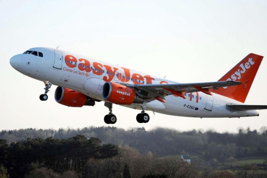 Lidsabiedrība "easyJet" paziņo, ka pilnībā pārtrauc komerciālos lidojumus
