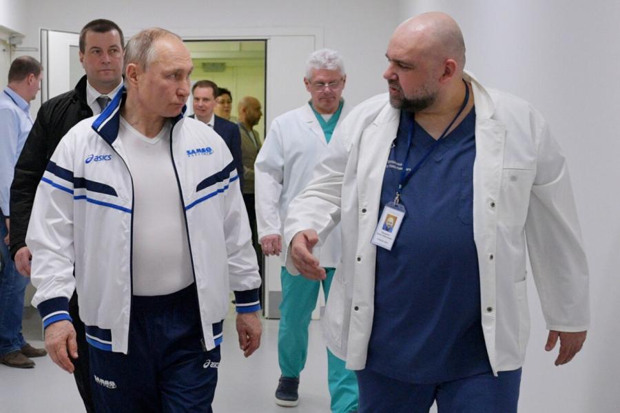 Putins pēc tikšanās ar inficēto ārstu strādās attālināti