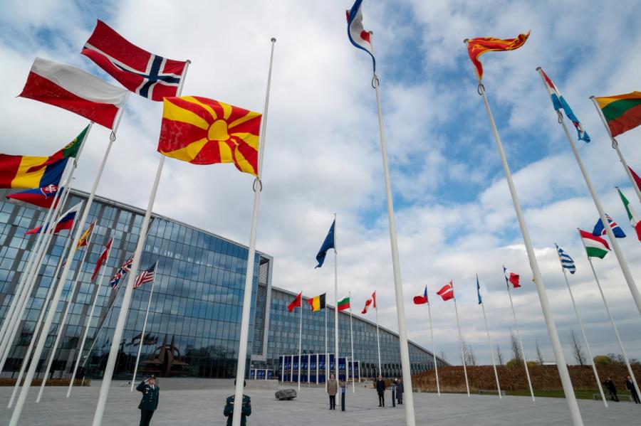 NATO aizsardzības ministri spriedīs par alianses atbalstu cīņā ar Covid-19