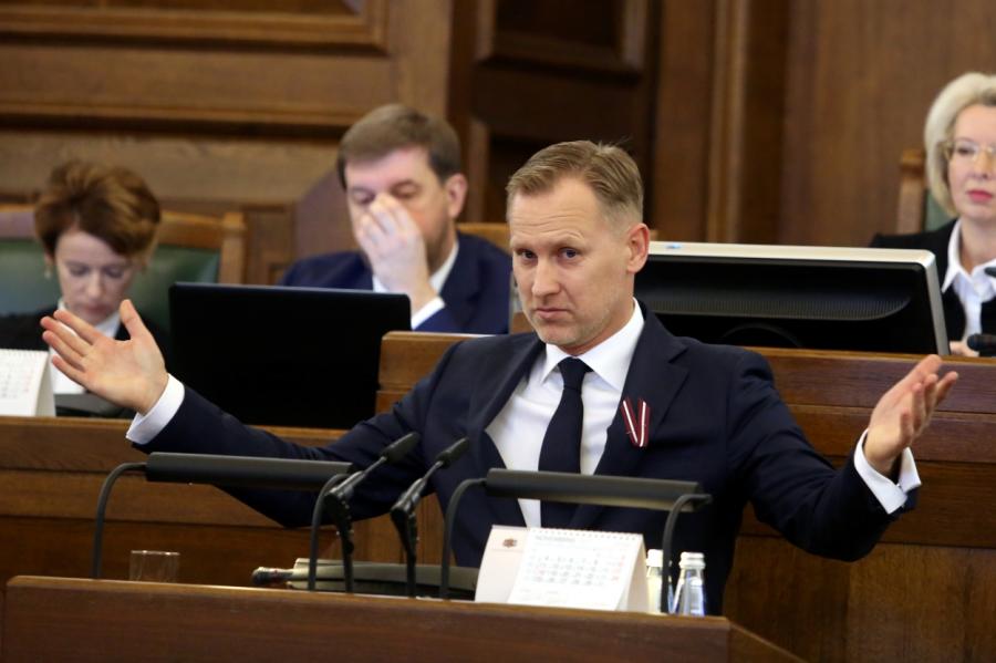 "Neļauj runāt!": neatkarīgie deputāti pamet novadu reformas izskatīšanu Saeimā