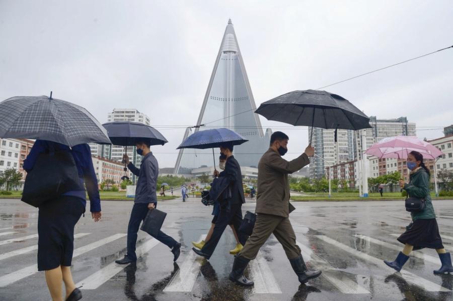 Lielbritānija slēgusi vēstniecību Ziemeļkorejā un evakuējusi diplomātus