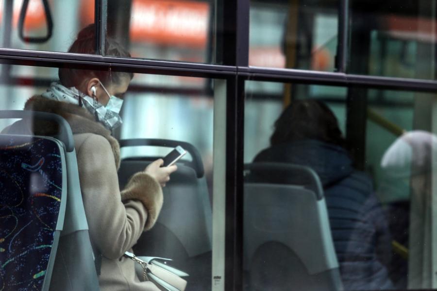 Par maskas nelietošanu sabiedriskajā transportā sodīt vairs nevar