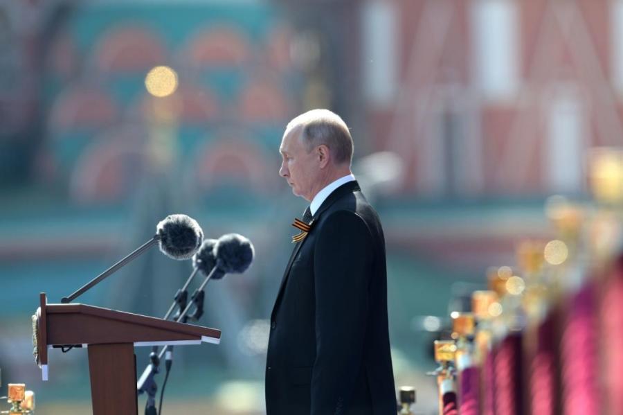 Putins: Neiedomājami, kas būtu ar pasauli, ja nebūtu Sarkanā Armija (+VIDEO)