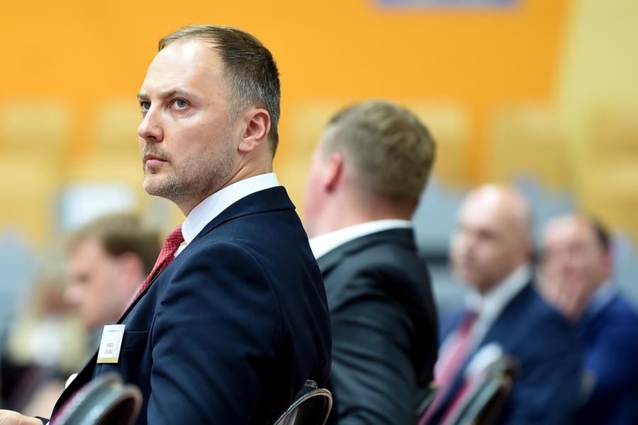Iekšlietu ministrs Ģirģens zaudē LFF prezidenta vēlēšanās; ievēlēts Ļašenko