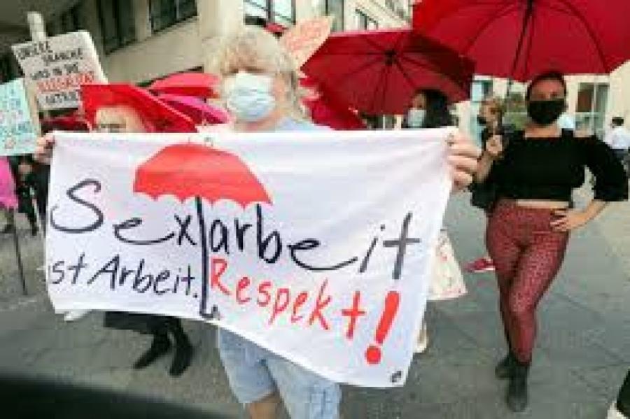 Prostitūtas Berlīnē protestē pret pandēmijas dēļ noteiktajiem ierobežojumiem