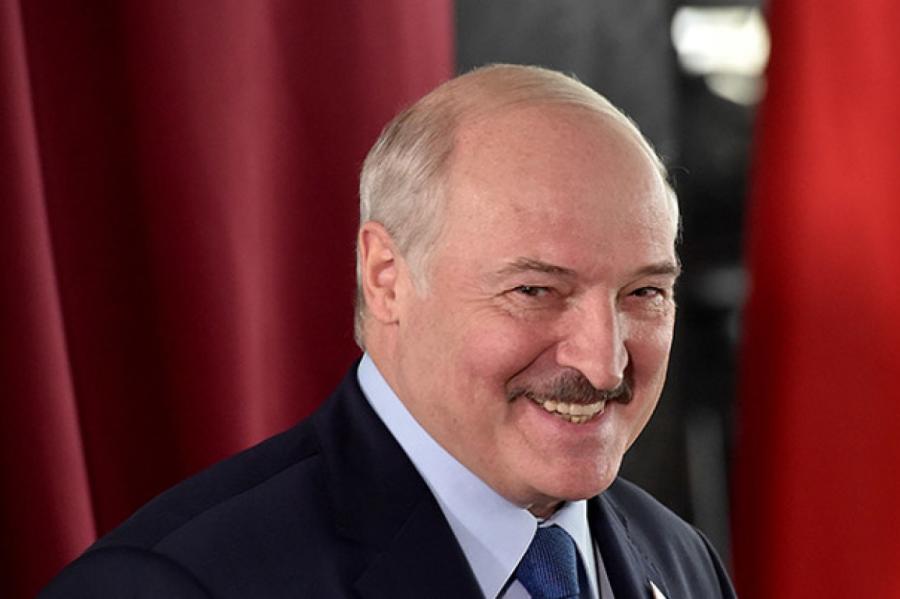 Lukašenko: Nekas nesanāks - valsti mēs nevienam neatdosim, situāciju noturēsim