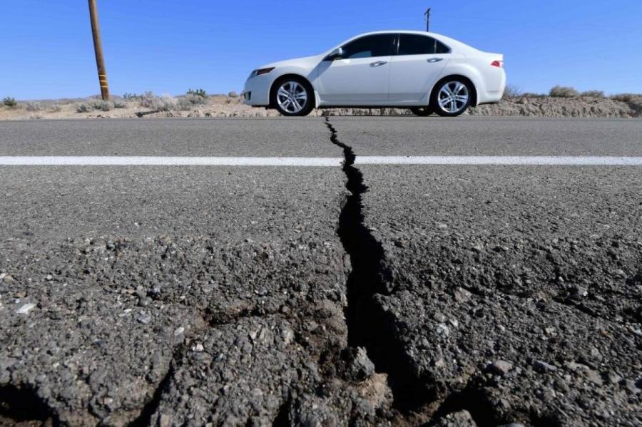 Čīli satricinājušas divas spēcīgas zemestrīces (+VIDEO)