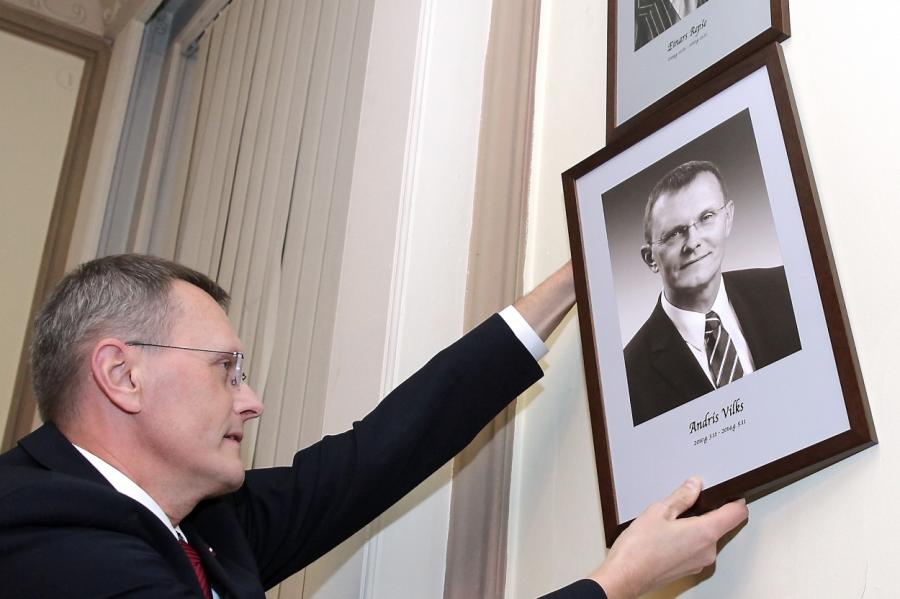Bijušais finanšu ministrs Vilks izvirzīts Latvijas Bankas padomes locekļa amatam