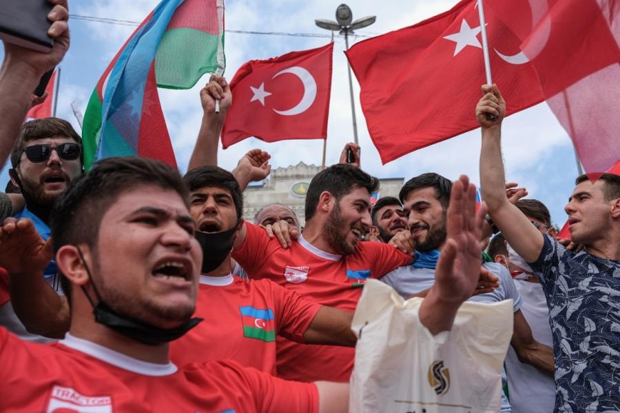 Turcija sola Azerbaidžānai pilnīgu atbalstu karā pret Armēniju