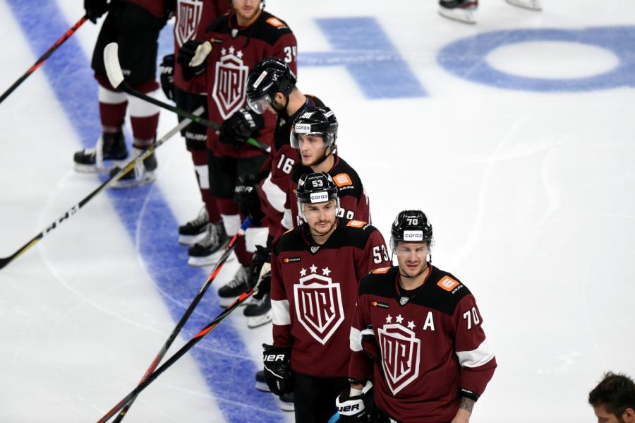 Dinamo izdodas Minskas hokejistus uzvarēt pēcspēles metienos