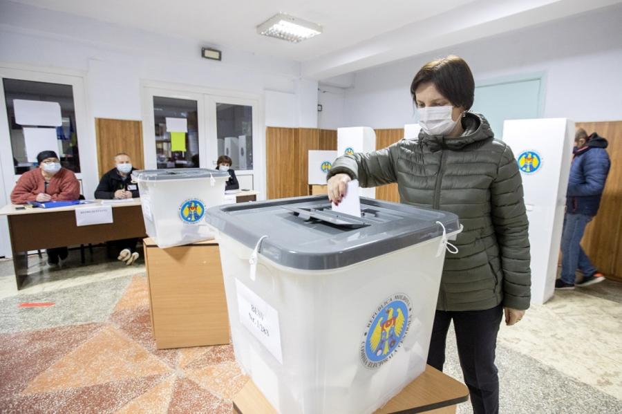 Moldovas prezidenta vēlēšanās būs jārīko otrā kārta