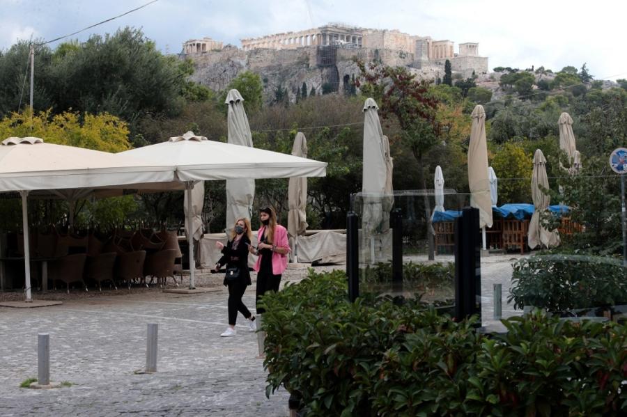 Grieķijā no sestdienas spēkā stingrais karantīnas režīms