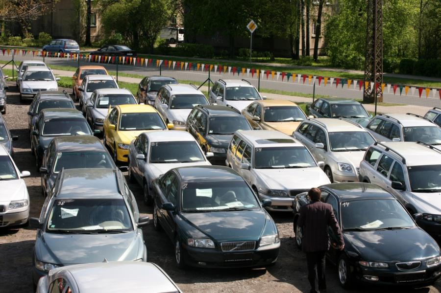 Latvijā desmit mēnešos reģistrēts par 25,8% mazāk jaunu vieglo automašīnu