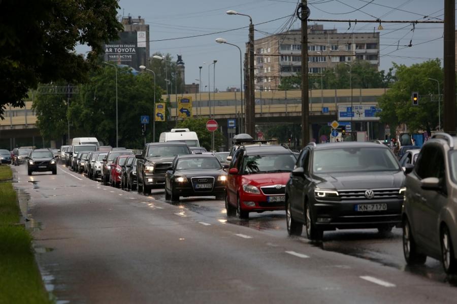 Latvijā plāno no 1.jūlija ļaut OCTA noformēt uz 30 dienām