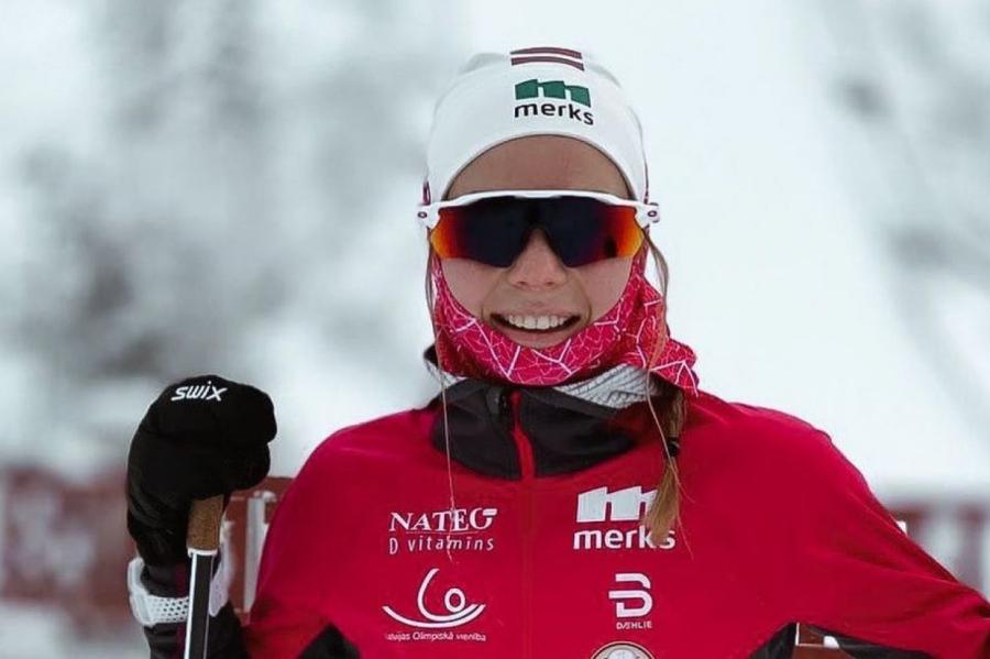 Latvijas labākā slēpotāja sasniedz teicamu panākumu Davosā