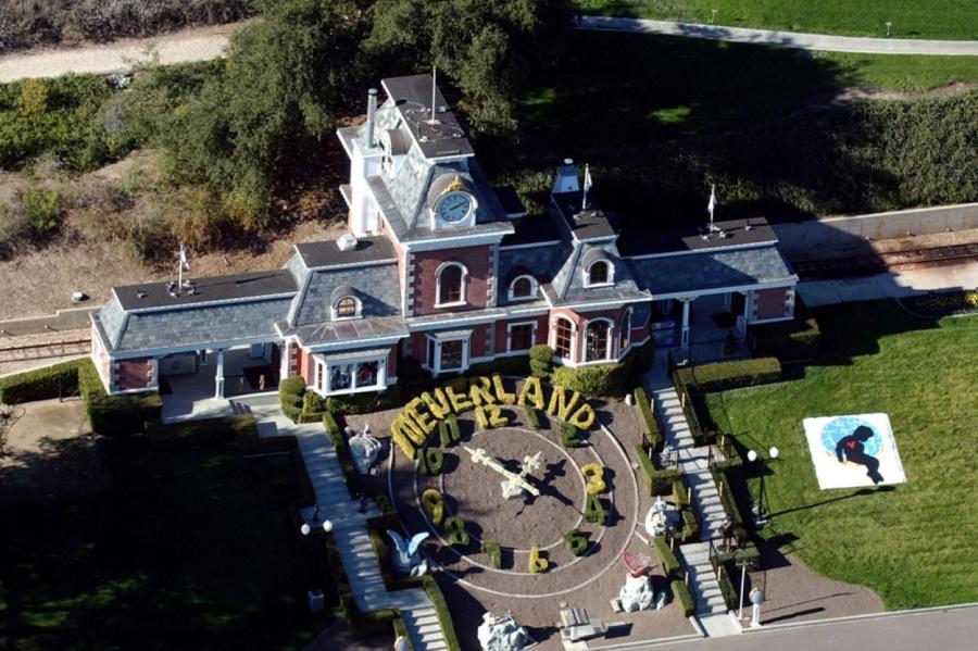 Slavenais, arī bēdīgi, Maikla Džeksona Neverland pārdots par 22 miljoniem dolāru