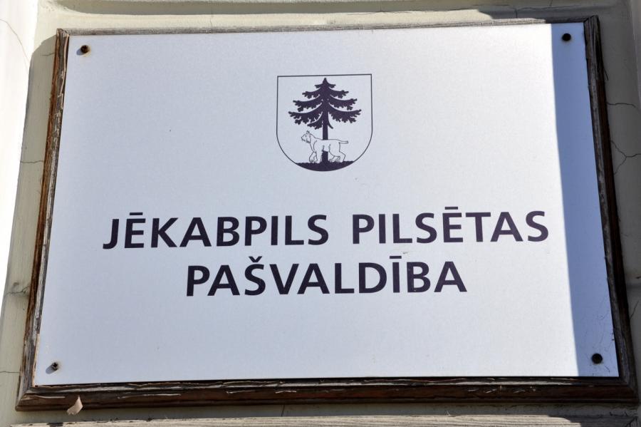 Jēkabpils pašvaldības iepirkumu kriminālprocesā kopumā iesaistītas 6 personas