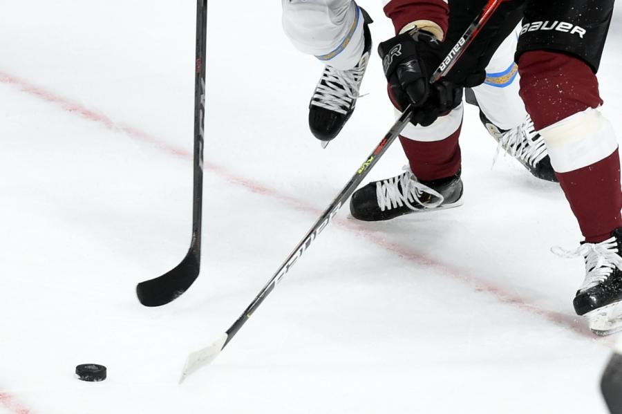 Laikraksts: pasaules čempionāts hokejā norisināsies Rīgā vai Bratislavā