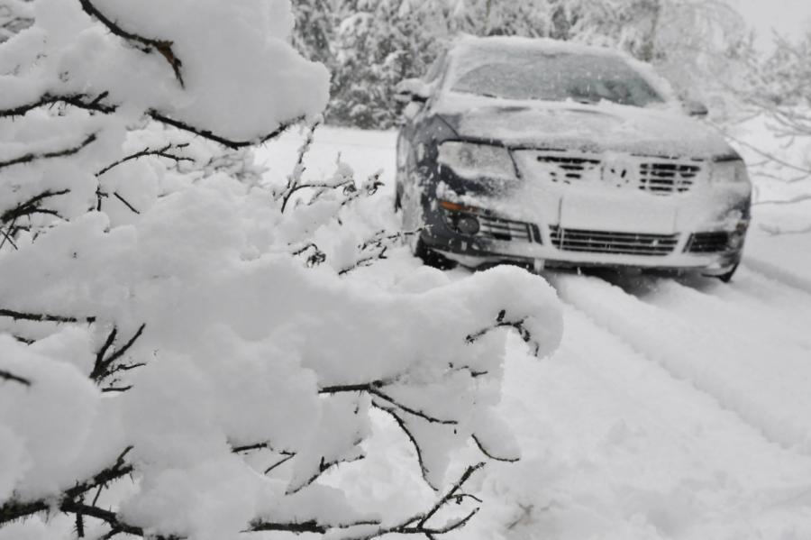 Cēsu apkaimē sniega segas biezums pieaudzis līdz 14 cm; Ainažos - spēcīgs vējš