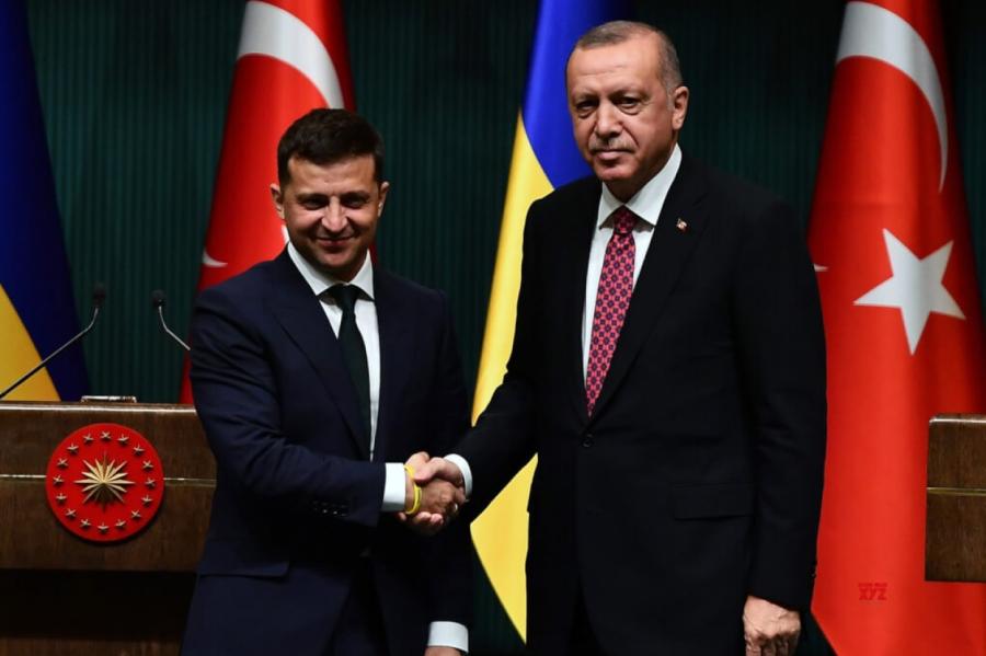 Erdogans Zelenskim paudis atbalstu Ukrainas teritoriālajai nedalāmībai