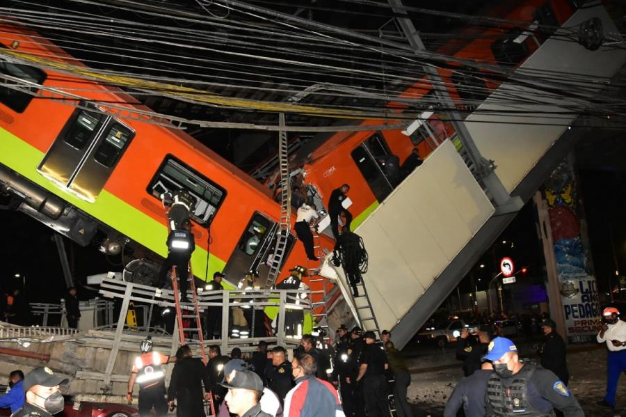 Mehiko sabrūkot metro tiltam, gājuši bojā vismaz 23 cilvēki