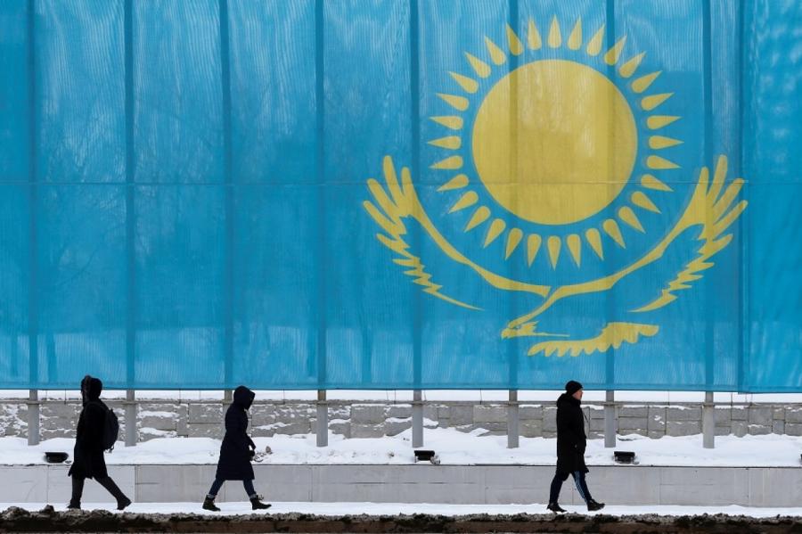 Latvijas pilsoņi līdz gada beigām bez vīzas nevarēs ieceļot Kazahstānā