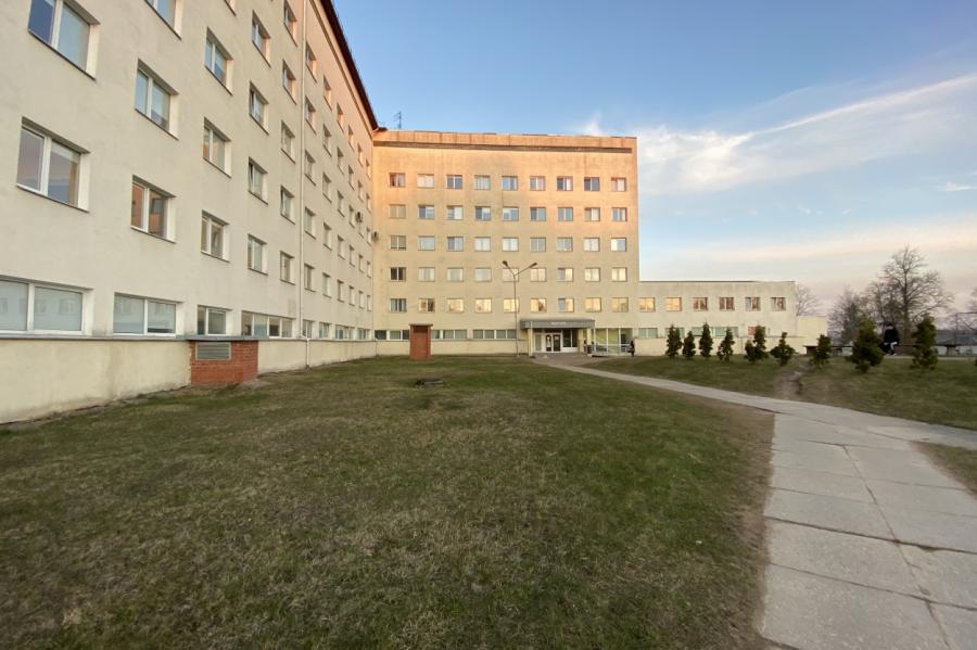 Covid-19 pacientu skaits Latvijas slimnīcās sarucis līdz 417