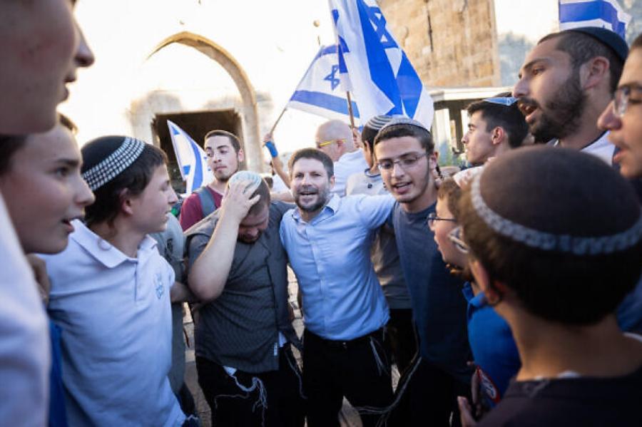 Tūkstošiem izraēliešu nacionālistu otrdien devušies gājienā pa Jeruzalemes ielām