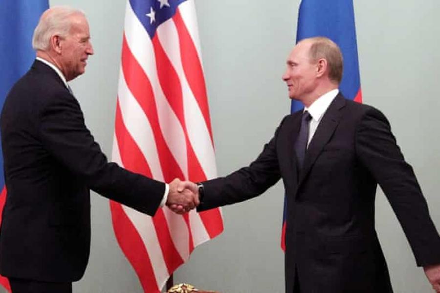 ASV progresīvie demokrāti aicina Baidenu sadarboties ar Putinu