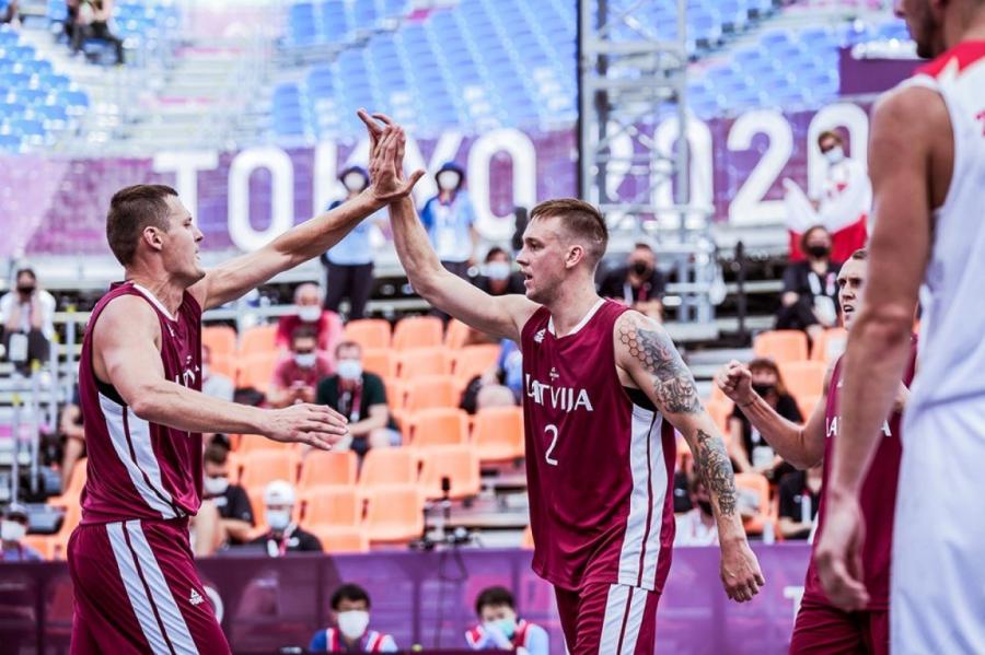 Latvijas 3x3 basketbolisti olimpisko spēļu turnīra ceturtajā mačā uzvar Japānu