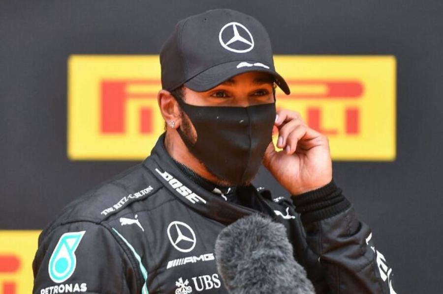 Turcijas Grand Prix kvalifikācijā ātrākais Hamiltons, taču saņem sodu