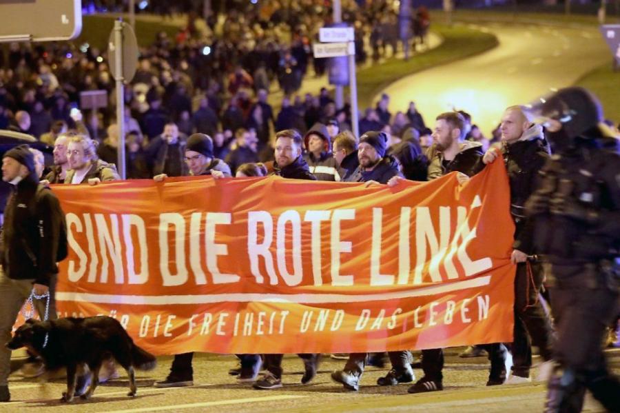 Vācijā 35 000 cilvēku protestē pret Covid ierobežojumiem, veikti aresti (+VIDEO)