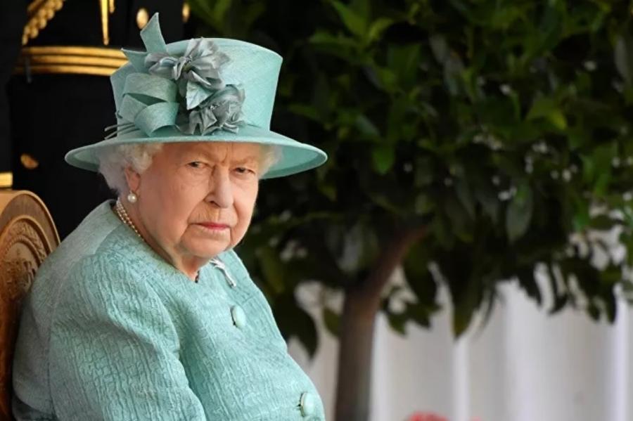Britu valdība atvainojas karalienei par ballītēm prinča Filipa bēru priekšvakarā