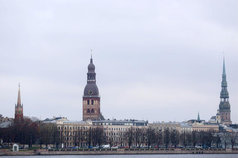 Eirobarometrs: 71% iedzīvotāju situāciju Latvijā vērtē kā sliktu