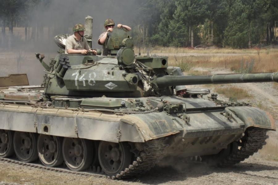 Nacionālie bruņotie spēki joprojām izmanto pusgadsimtu senus čehu tankus