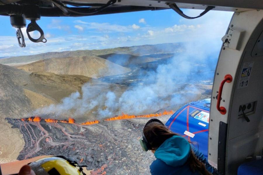 Islandē pie Reikjavīkas sācies vulkāna izvirdums (+VIDEO)