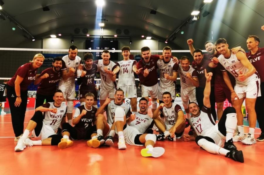 Latvijas volejbola izlase Eiropas čempionāta kvalifikācijas ciklu sāk ar uzvaru