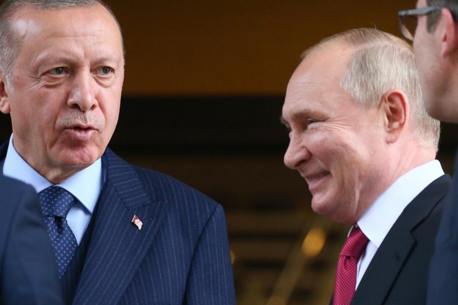Putins pauž Erdoganam vēlmi stiprināt ekonomiskos sadarbību