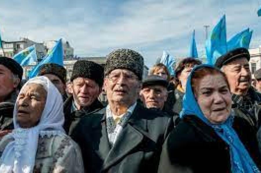 Krimas tatāru masveida mobilizācija ir etniskais genocīds, paziņo Podoļaks