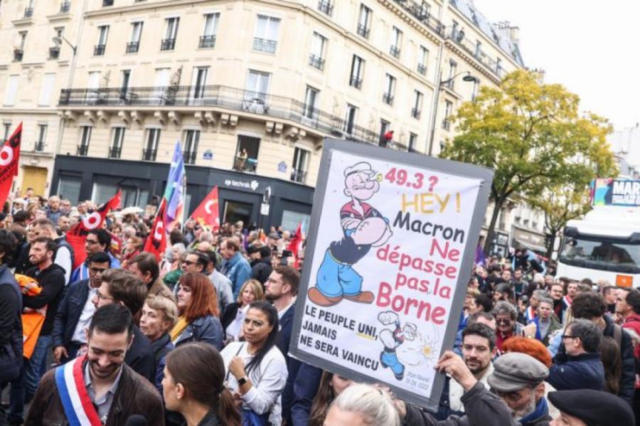 Francijā sācies vispārējais streiks; kavēti vilcieni, skolu darbība (+VIDEO)
