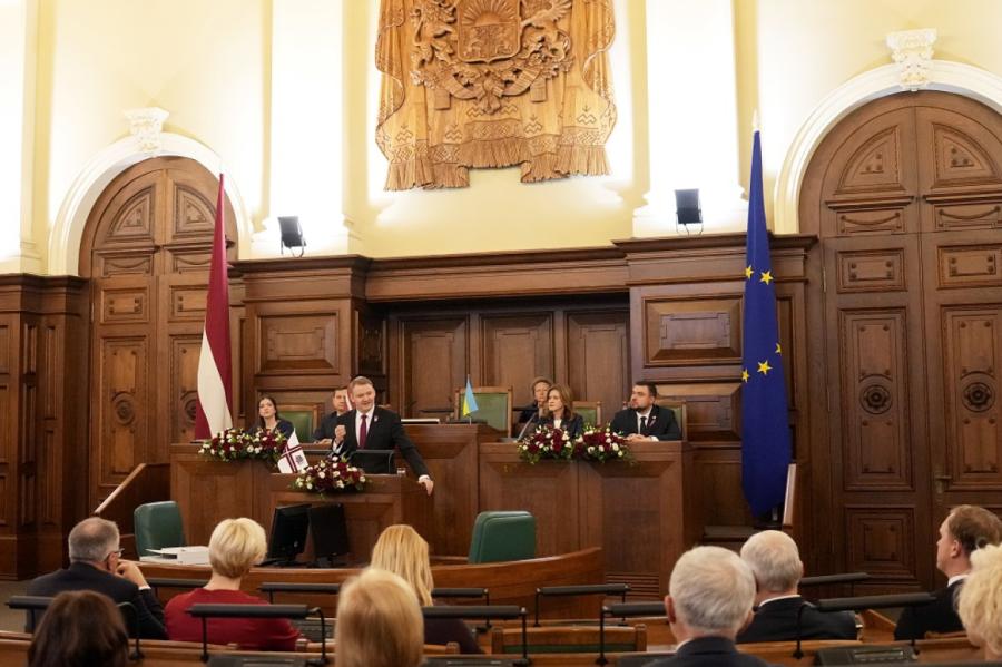Apstiprina jauno Saeimas komisiju sastāvu