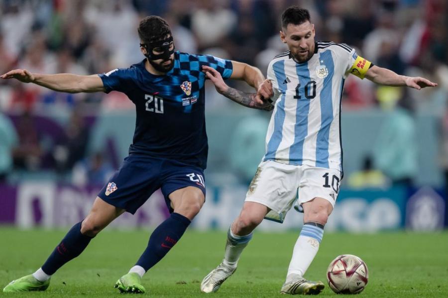 Argentīnas futbolisti kļūst par pirmajiem Pasaules kausa finālistiem