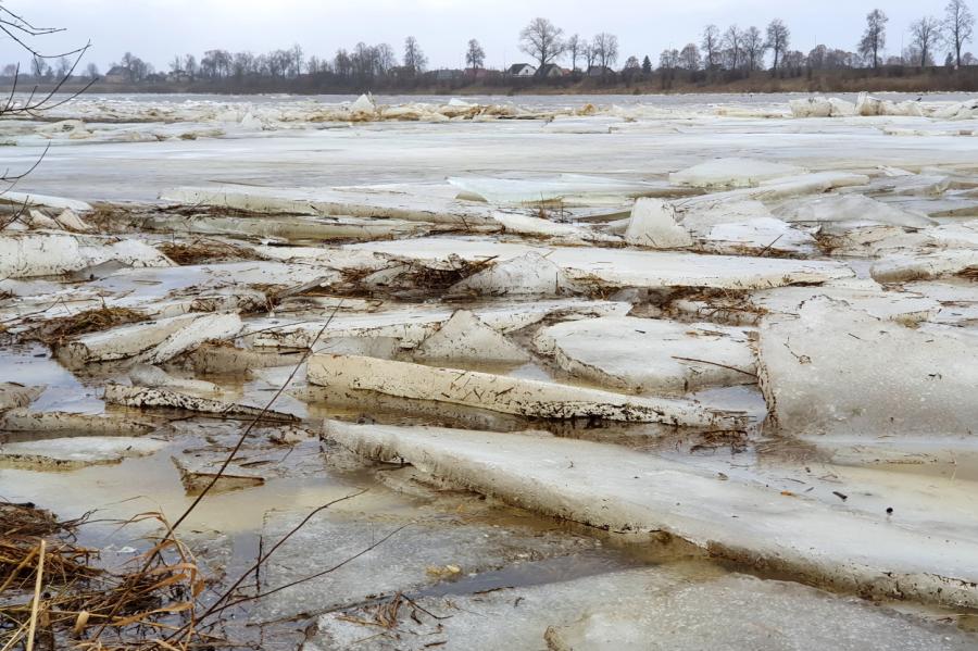 Daugavā pie Zeļķiem ūdens līmenis kāpis par vairāk nekā diviem metriem