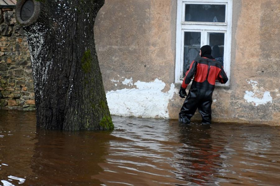 Ūdens līmenis Daugavā pie Jēkabpils joprojām ir kritiski augsts