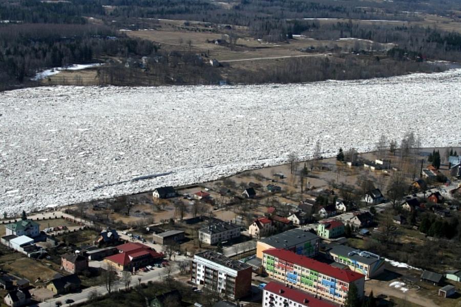 Kaut kas labs! Pļaviņās situācija ir droša un plūdi nedraud