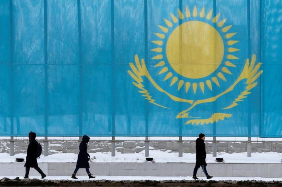 Kazahstānas prezidents atlaiž parlamentu un izsludina vēlēšanas